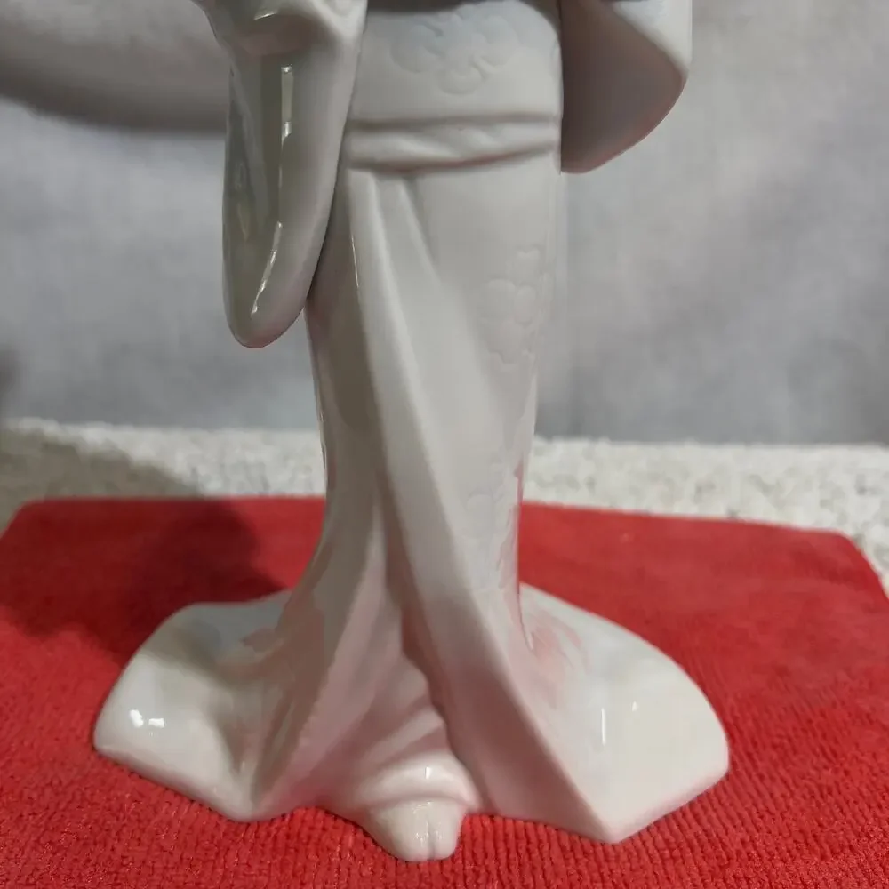 Toyo Japan Japanese Lady Ceramic Geisha Girl Figurine White Vintage Kimono Dance